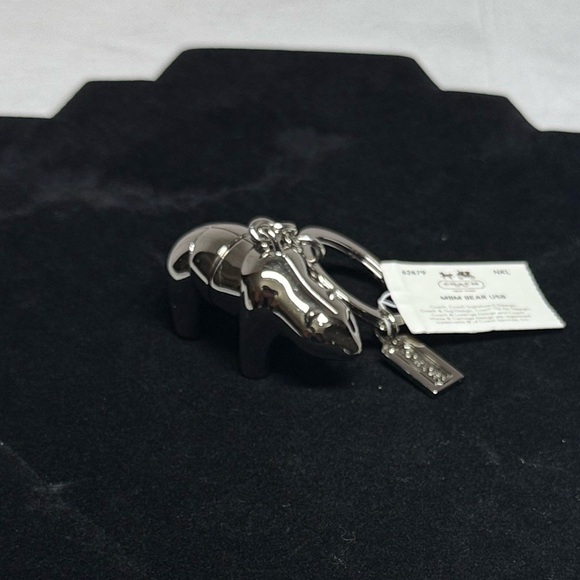 Coach USB Keychain Silver Gunmetal Bear with Metal Coach Hang Tag NWT - Picture 10 of 12